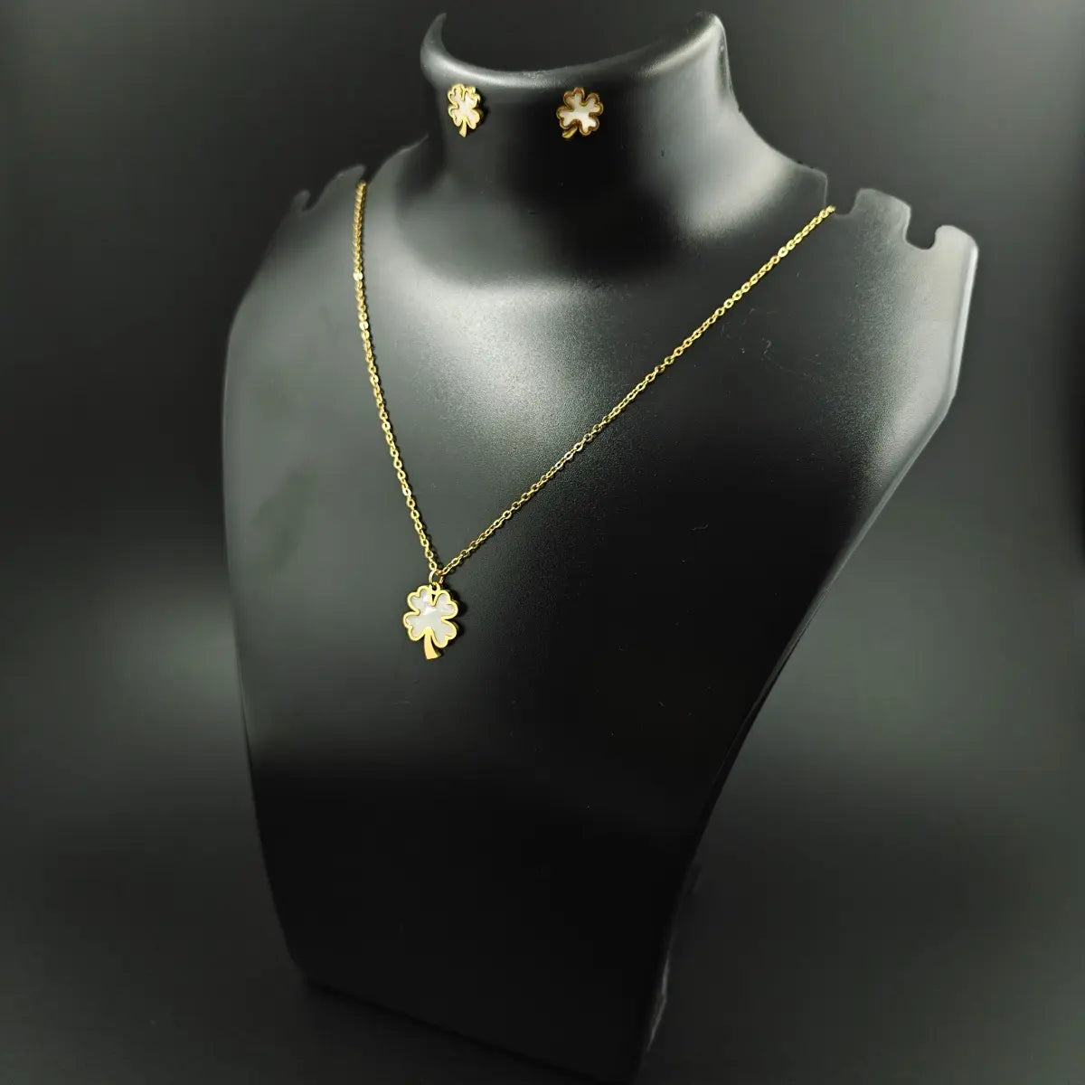 Lucky Clover Pendant Set