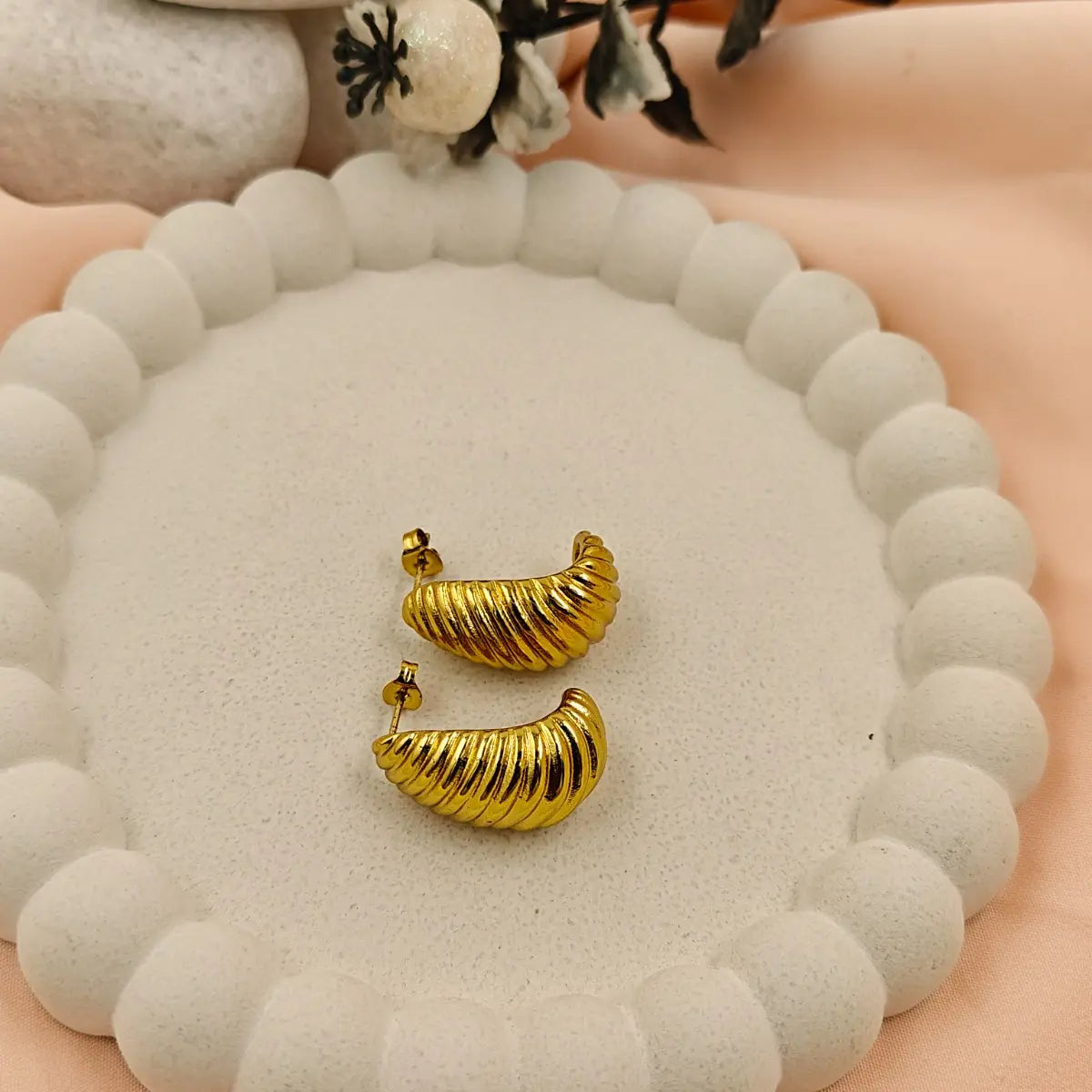 Ribbed Croissant Stud Earrings