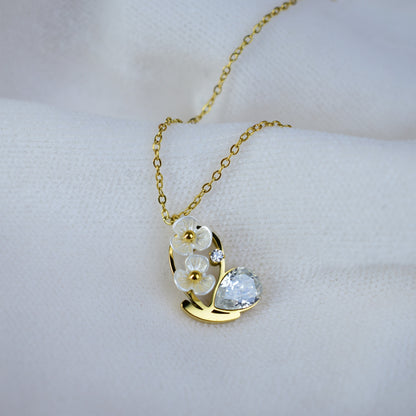 Blossom Dew Pendant Necklace