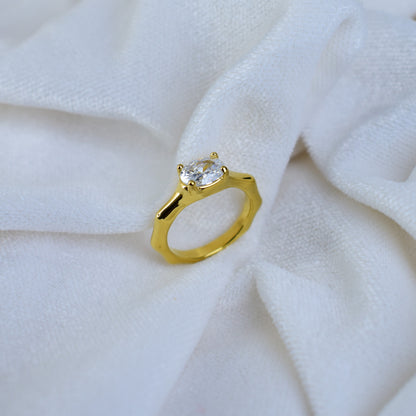 Aurora Solitaire Ring