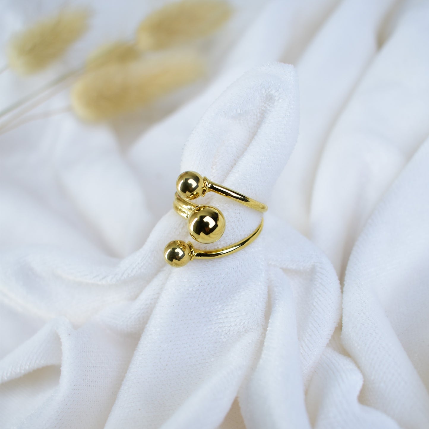 Orbit Sphere Ring