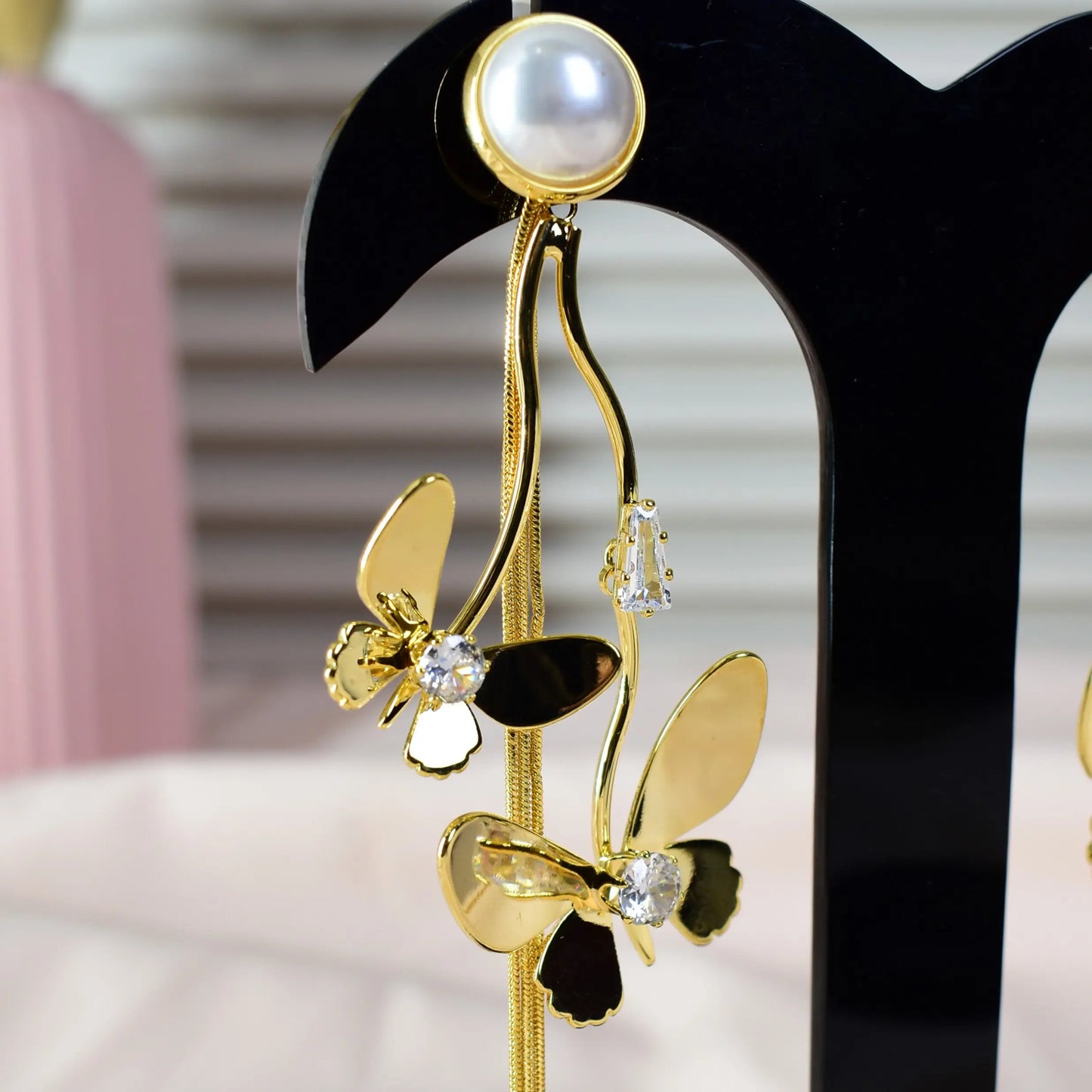 Golden Flutter Pearl Earrings