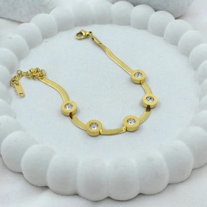 Luxe Solitaire Bezel Bracelet