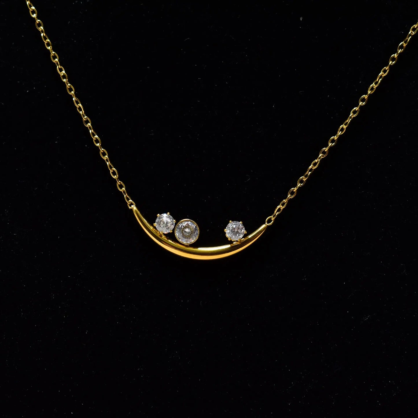 Celeste Curve Necklace