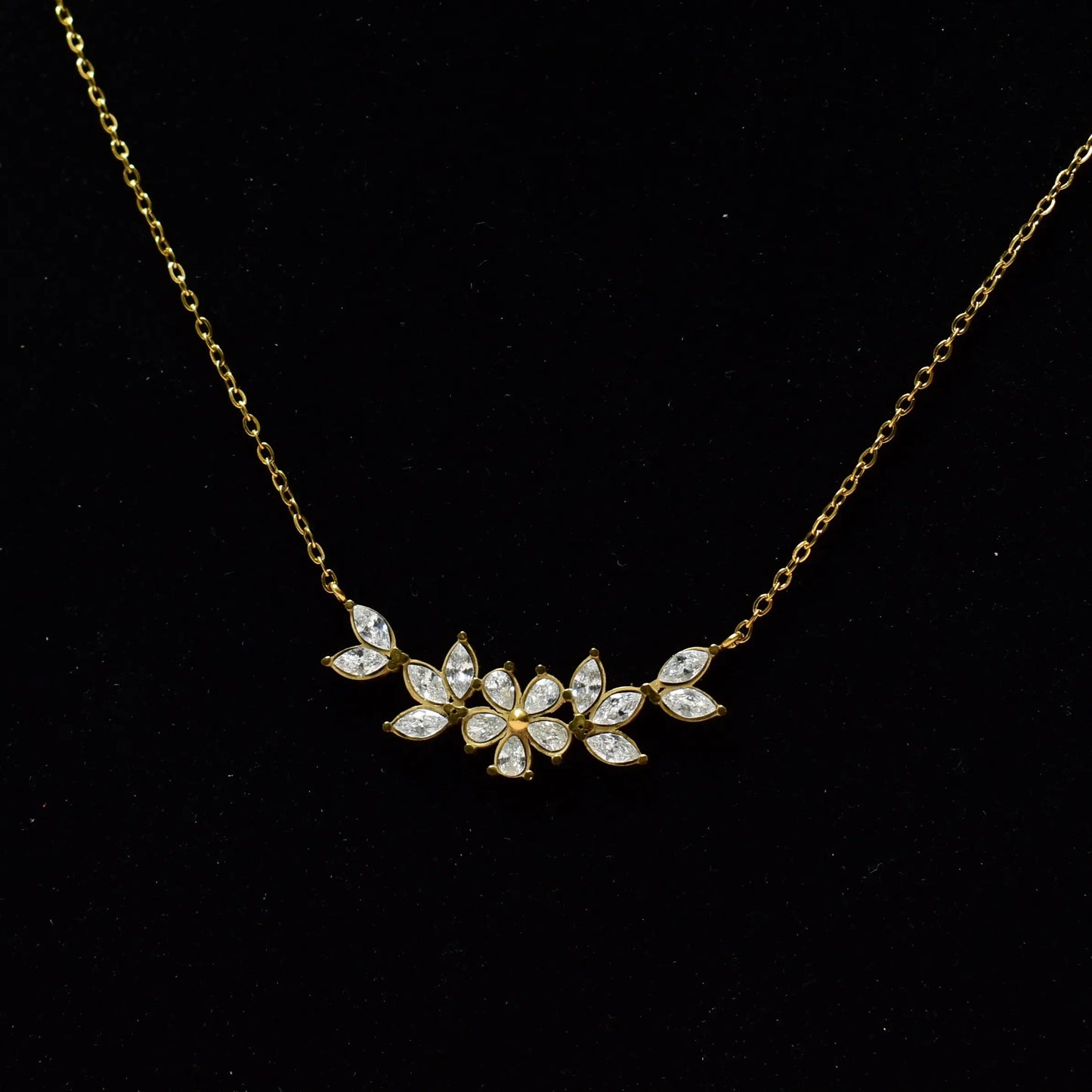 Elara Bloom Necklace