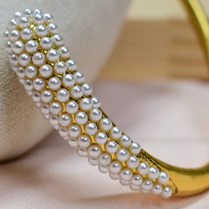 Seraphina Pearl Curve Cuff