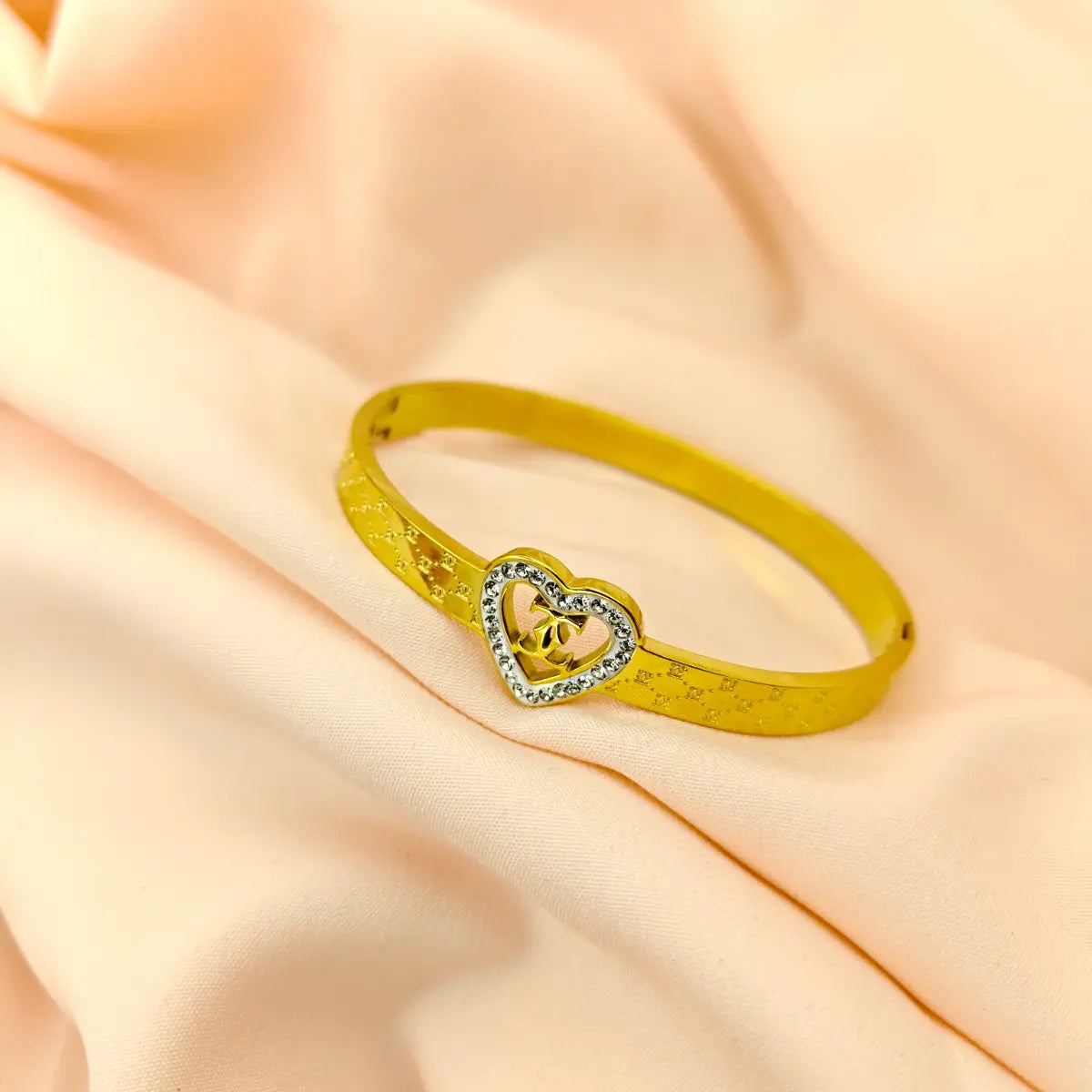 Love Pulse Bangle