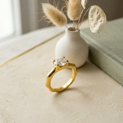 Aurora Solitaire Ring