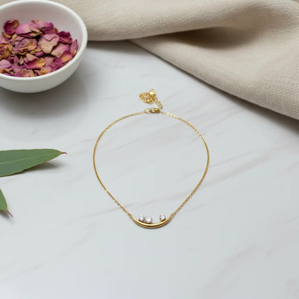Celeste Curve Necklace