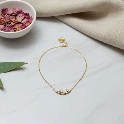 Celeste Curve Necklace