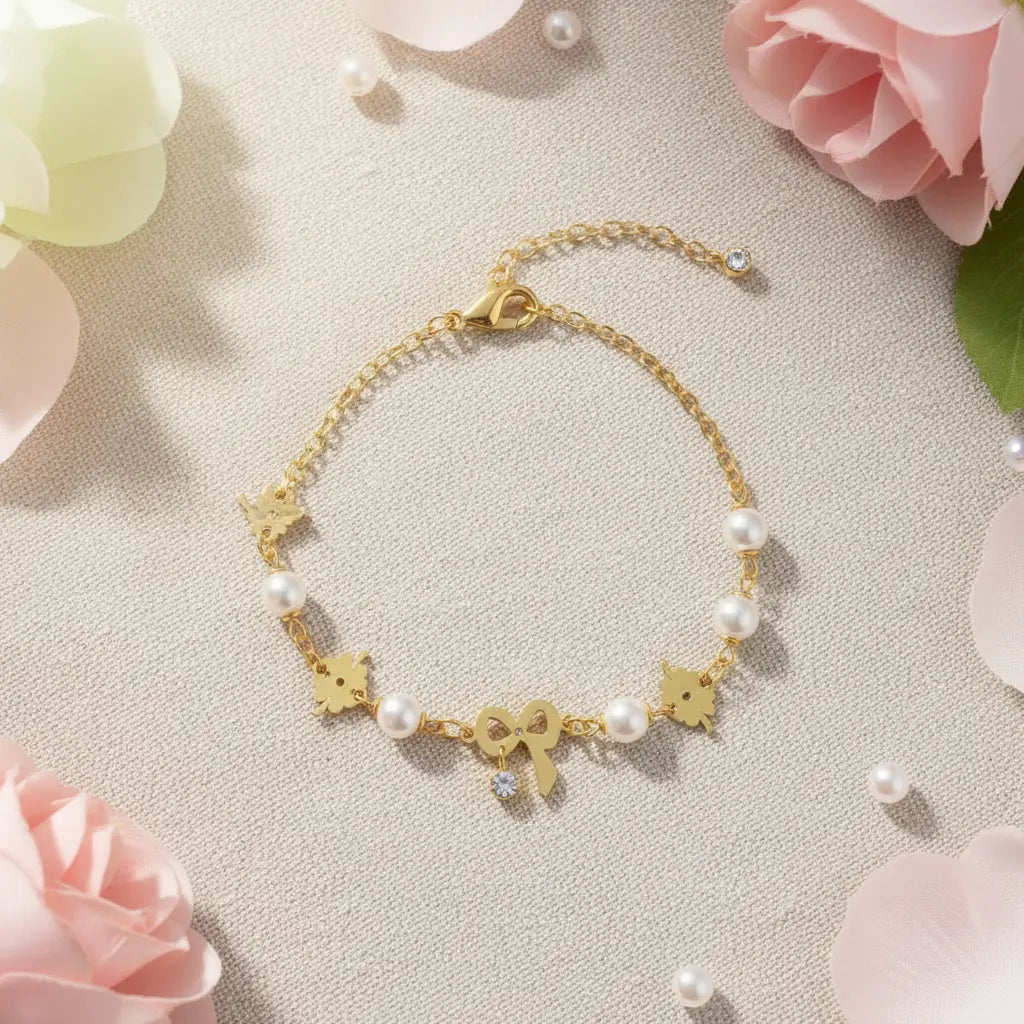 Gilded Bow Clover Pearl Bracelet