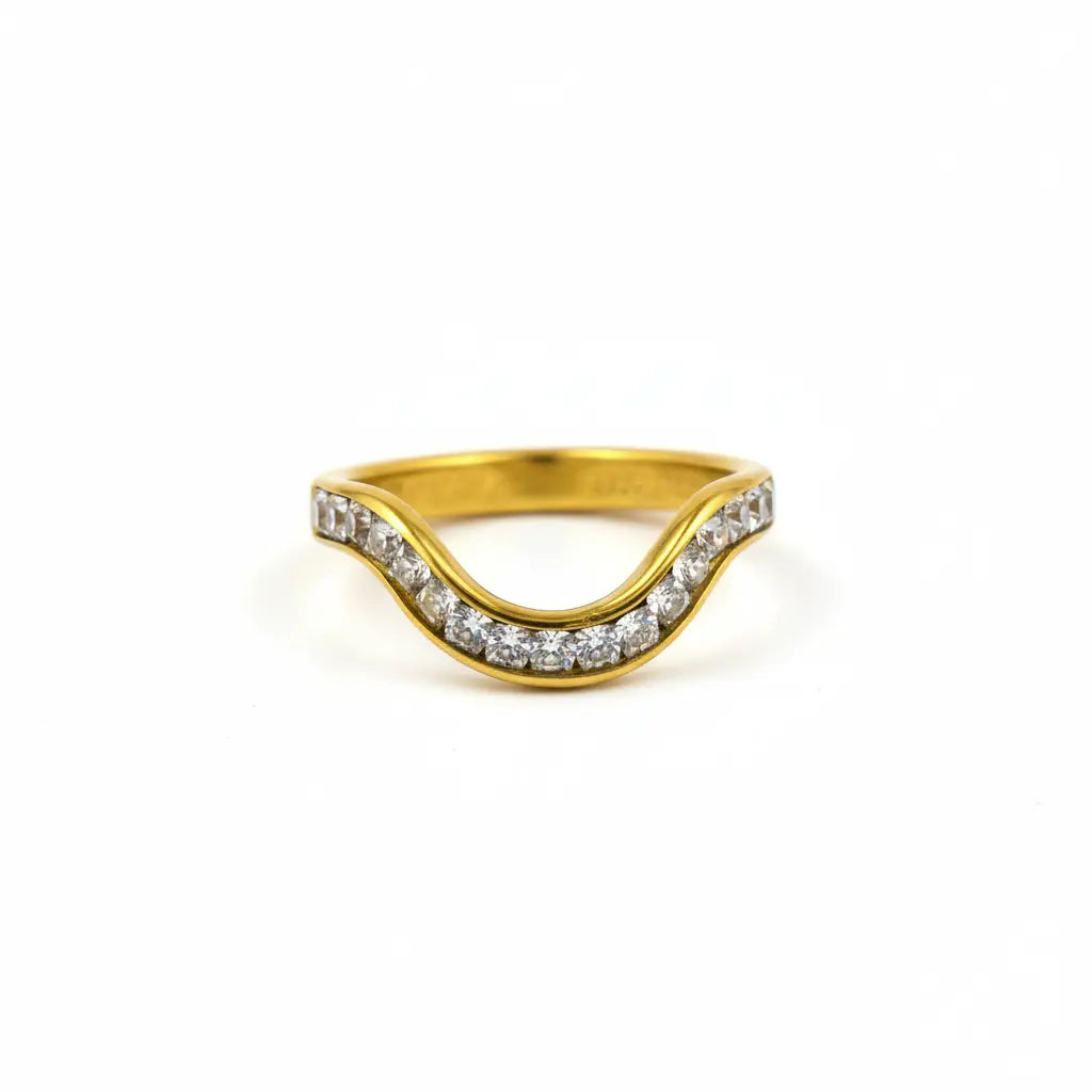 Curved Crystal Wave Ring