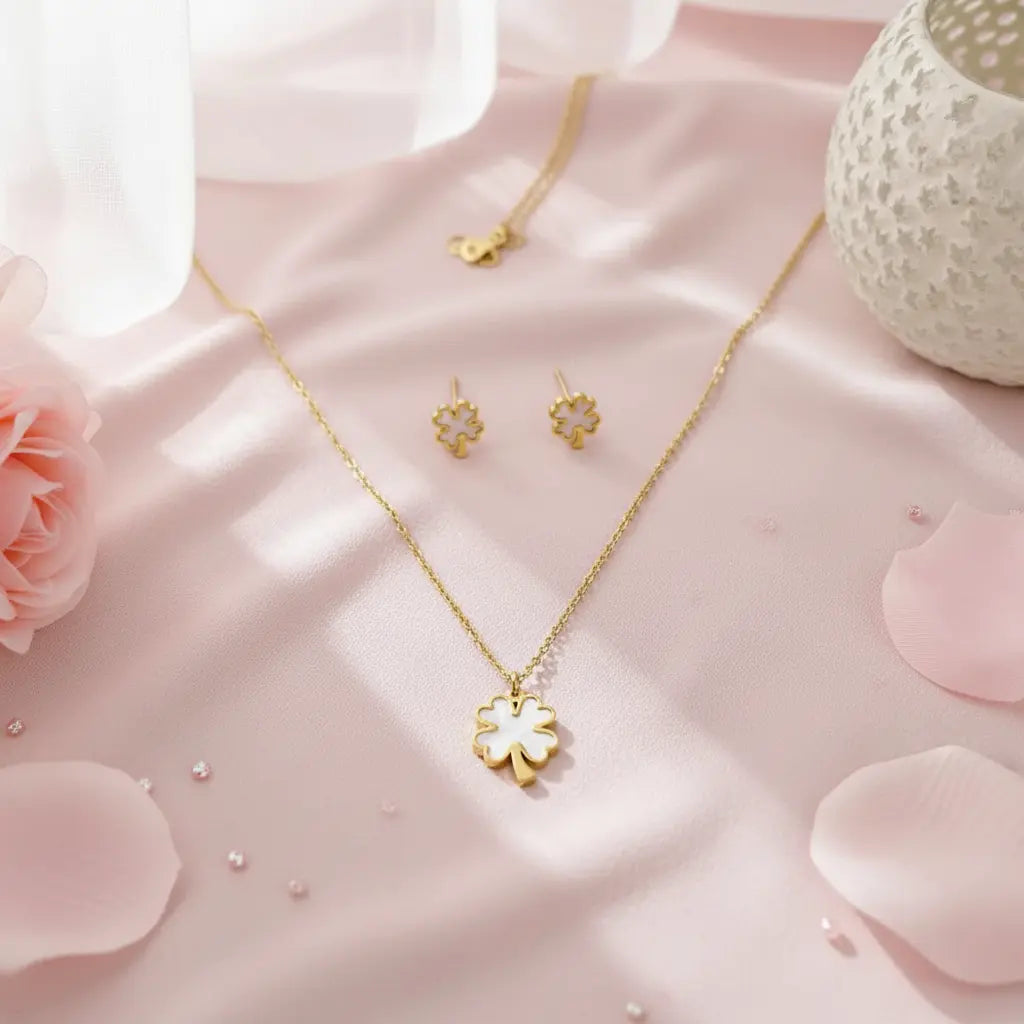 Lucky Clover Pendant Set
