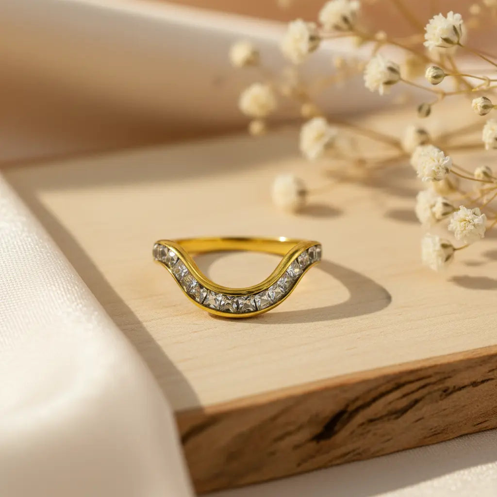 Curved Crystal Wave Ring