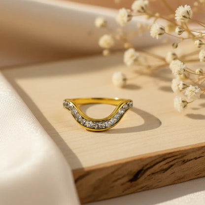 Curved Crystal Wave Ring
