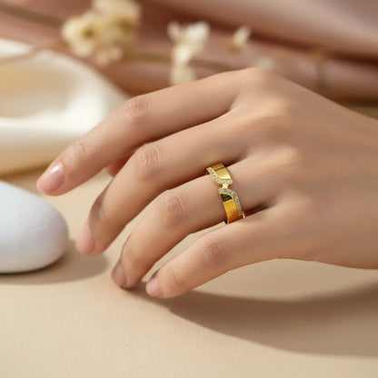 Golden Contour Crystal Ring