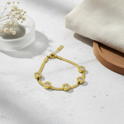 Luxe Solitaire Bezel Bracelet