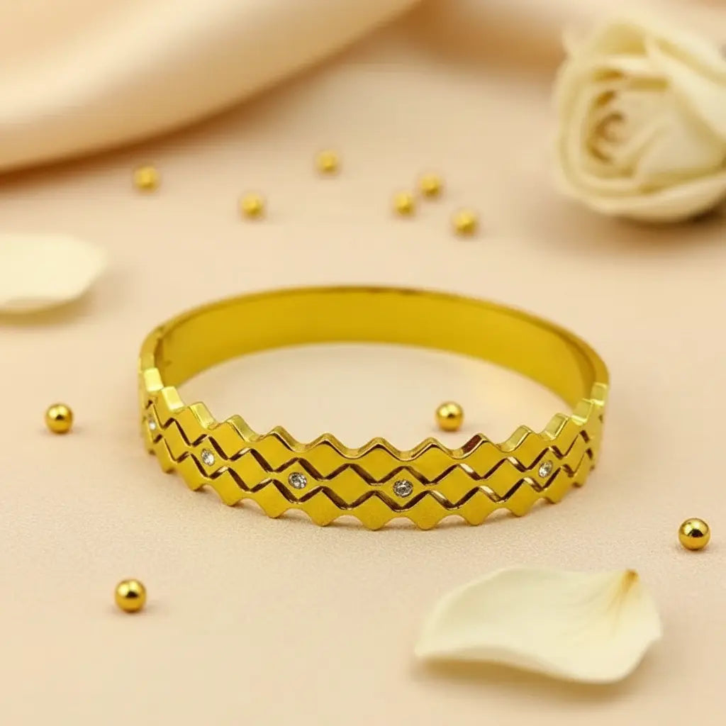 ZigZag Spark Bangle