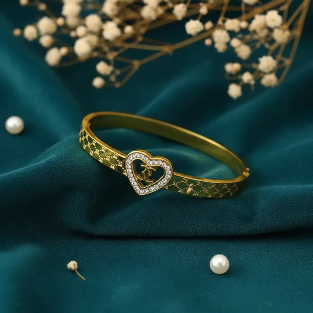 Love Pulse Bangle