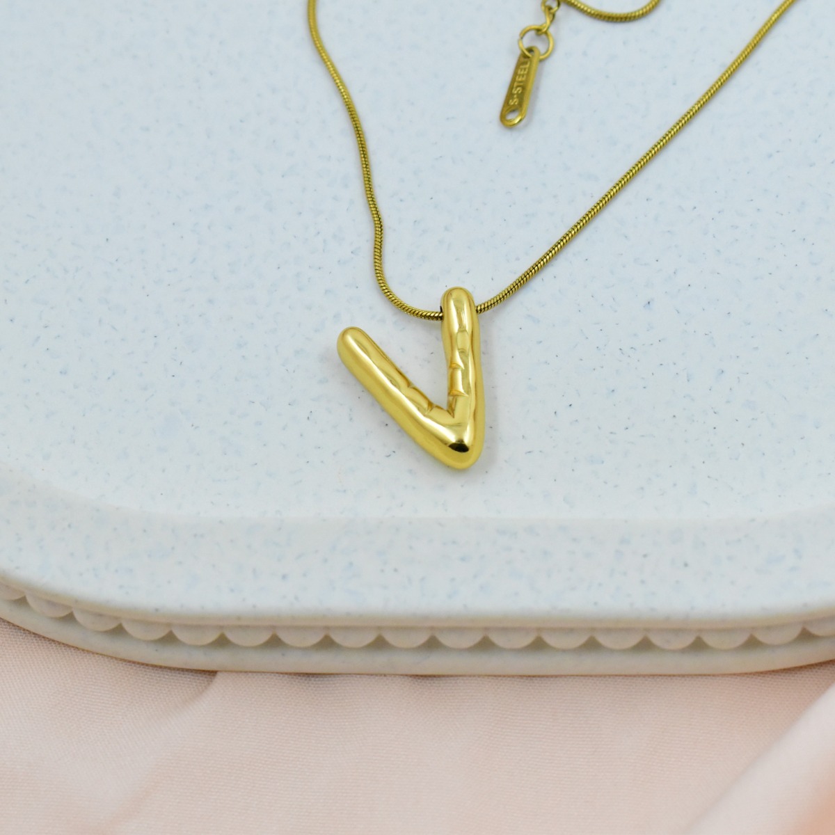 Bold ‘V’ Initial Pendant - Hover