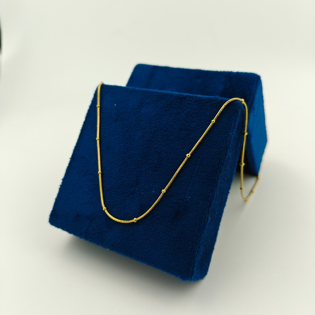 Minimalist Beaded Chain