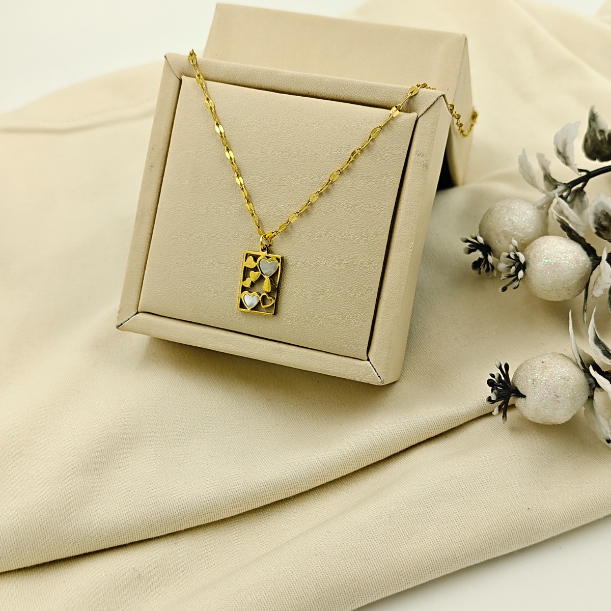 Heart Card Necklace - Hover