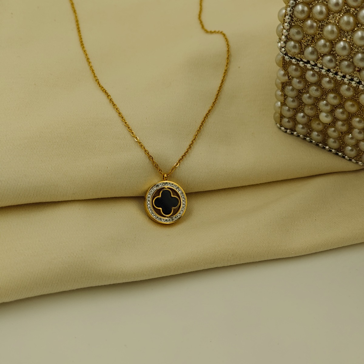 Luck & Elegance Clover Necklace - Hover