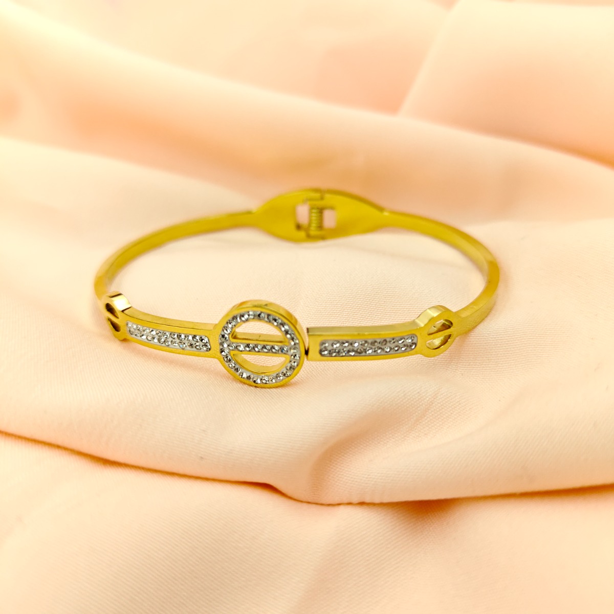 Radiant Arc Bangle