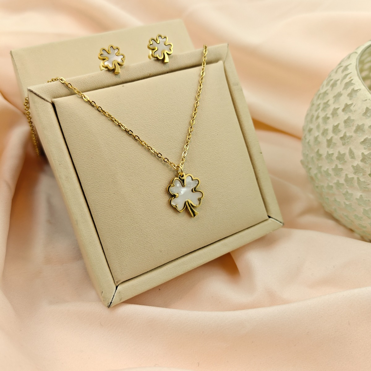 Lucky Clover Pendant Set