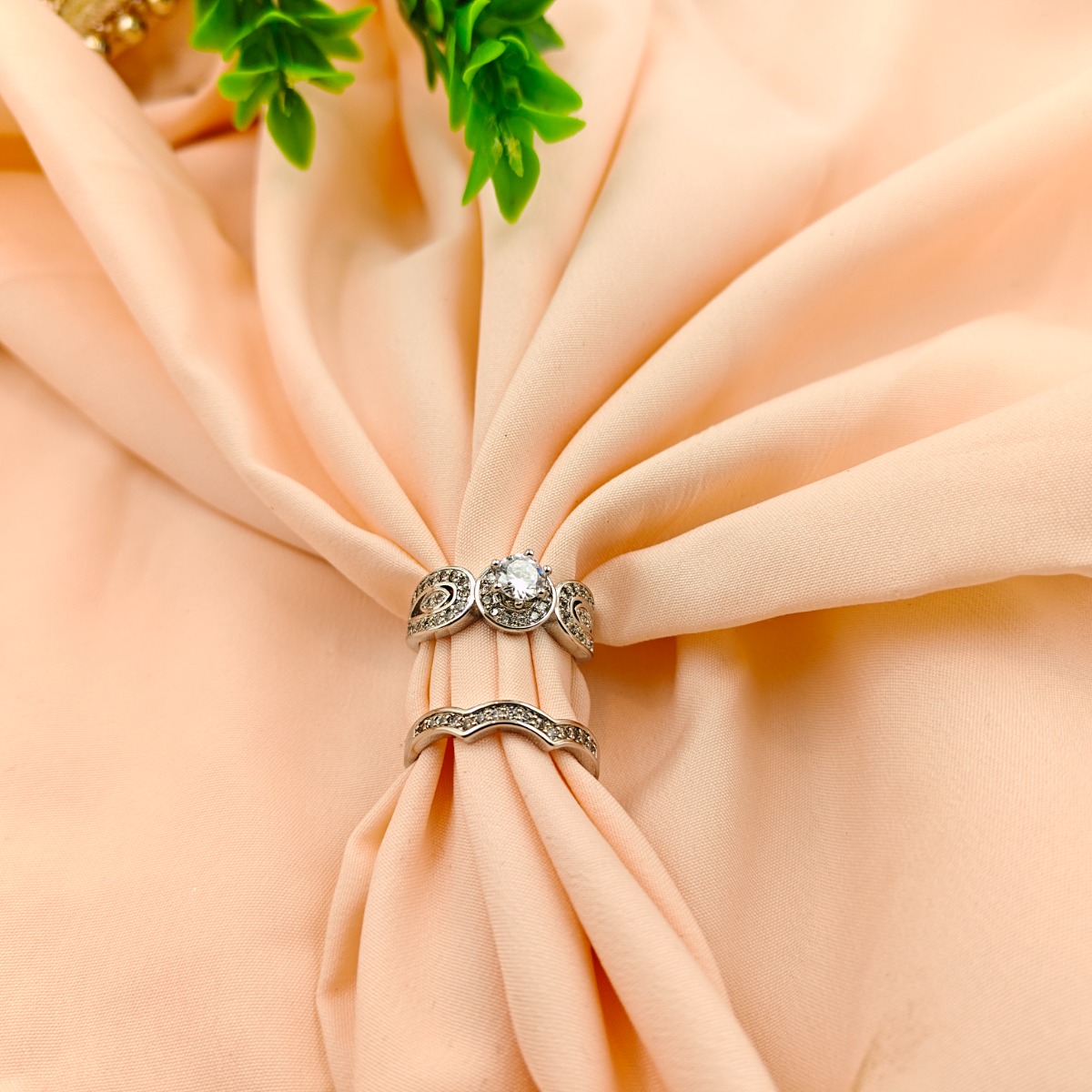 Bridal Duo Ring Set - Hover