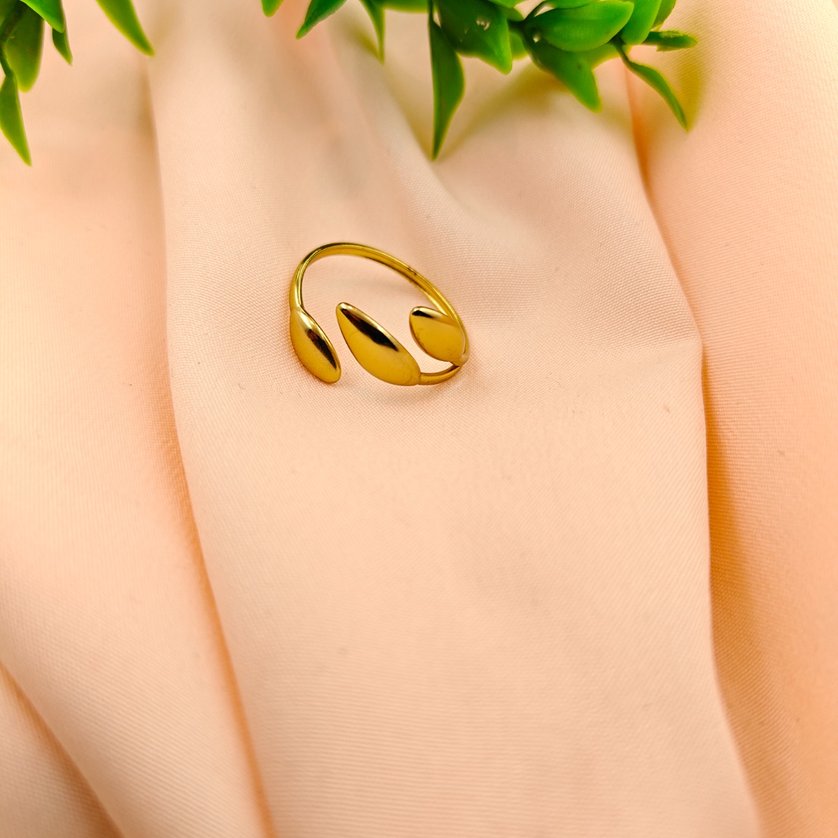 Teardrop Grace Ring - Hover