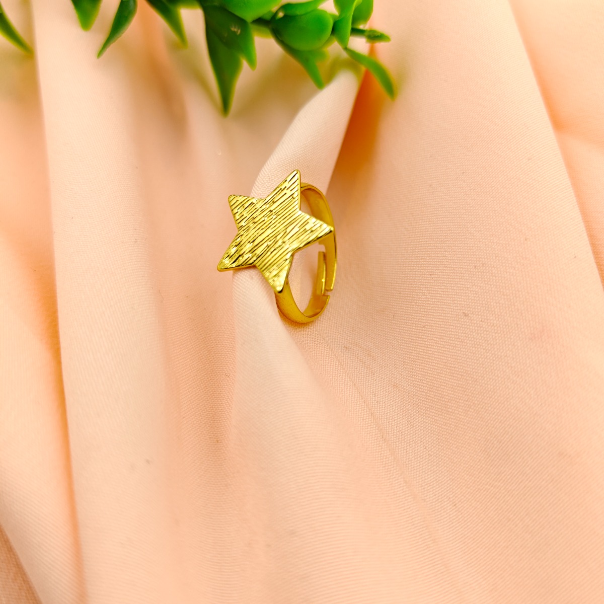 Starshine Ring - Hover