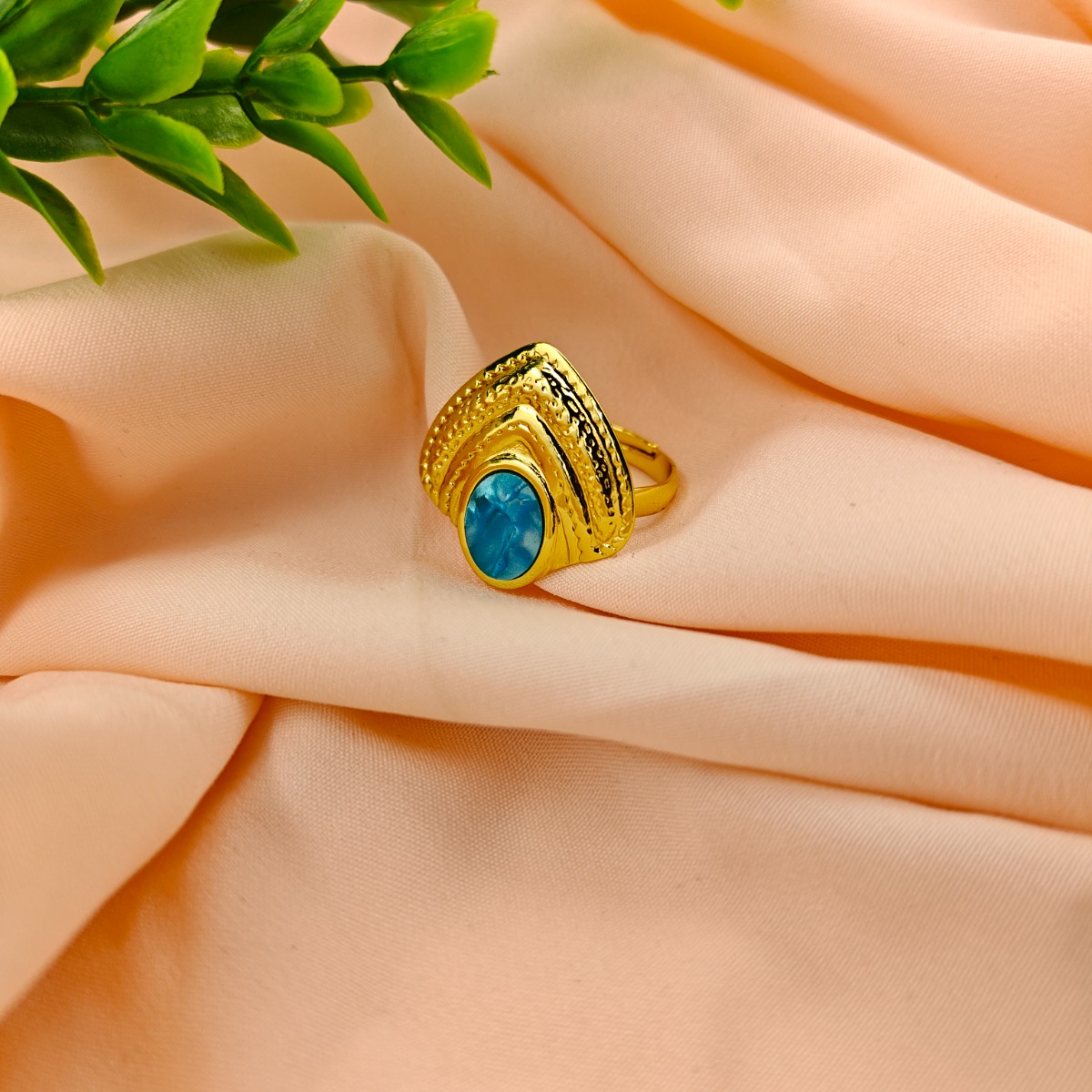 Oceanic Dream Ring - Hover