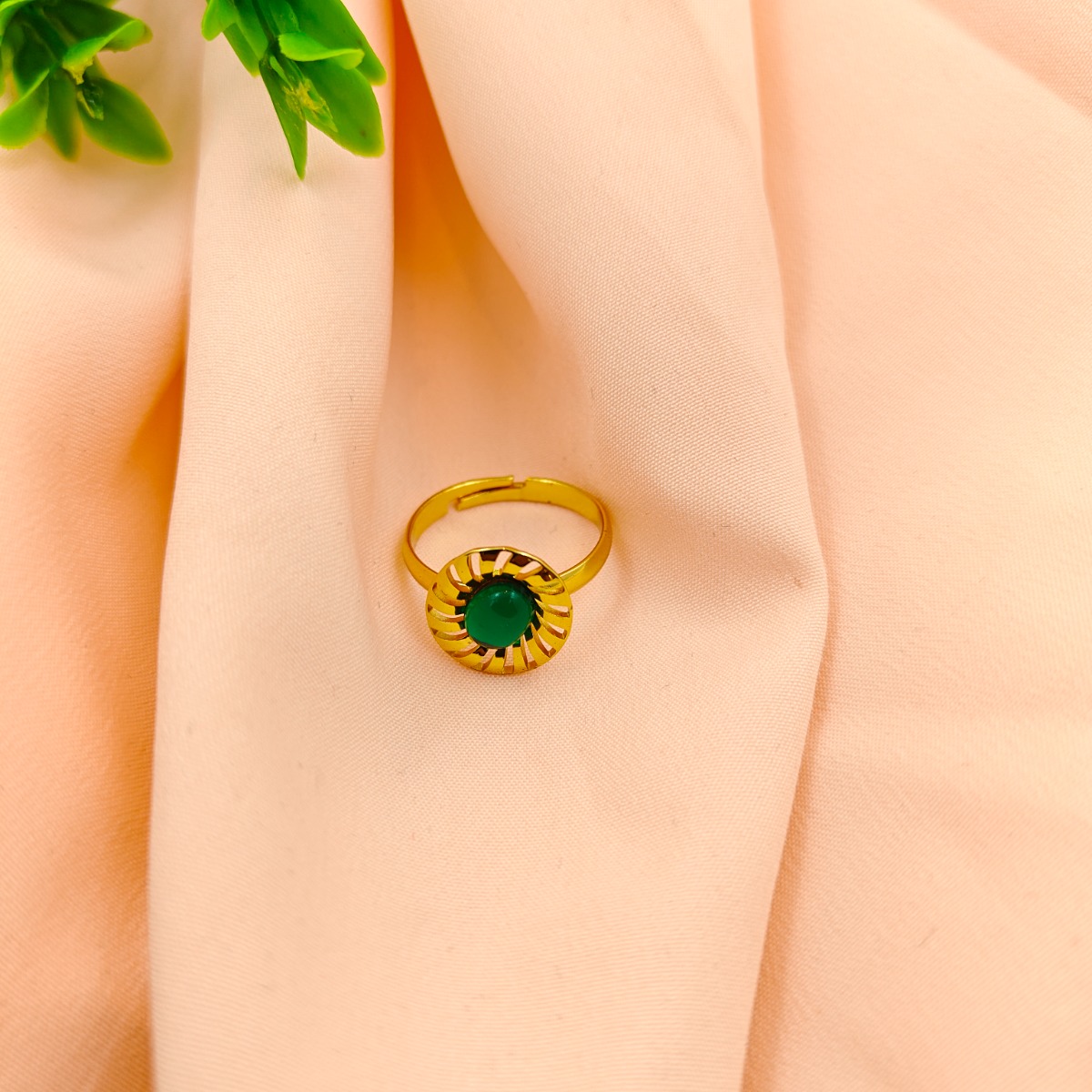 Emerald Orb Ring - Hover