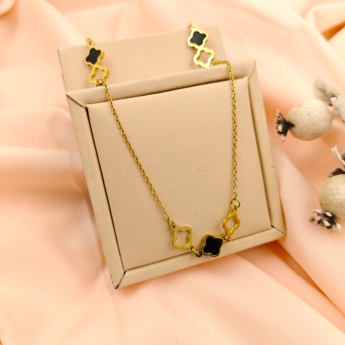 Long Elegant Clover Necklace