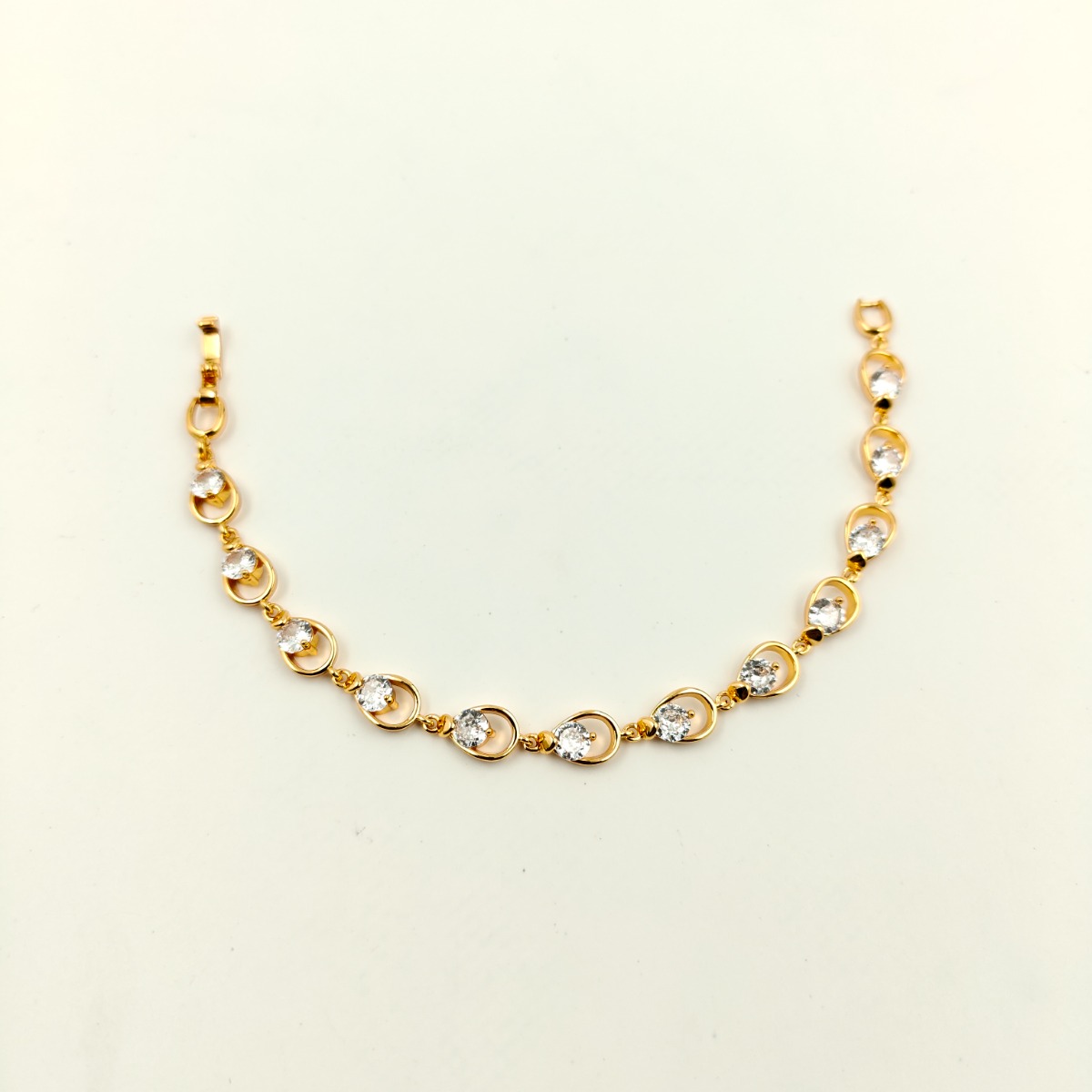 Golden Eternity Bracelet - Hover