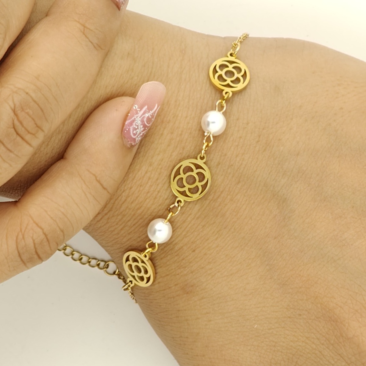 Gold Floral & Pearl Bracelet - Hover