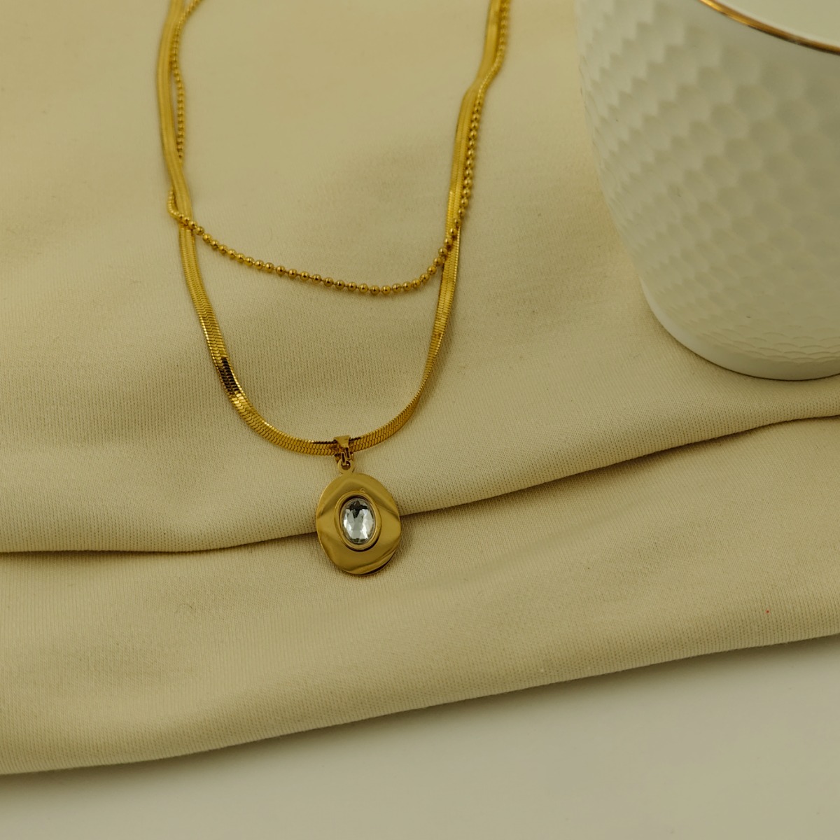 Blooming Oval Layered Necklace - Hover